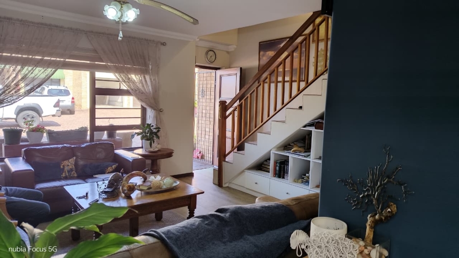 4 Bedroom Property for Sale in Ferreira Town Eastern Cape